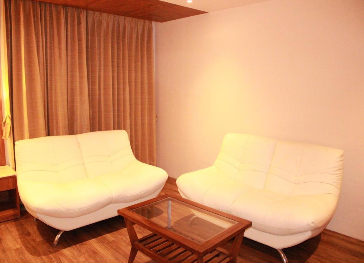 Sarovar Portico, Somnāth Buitenkant foto
