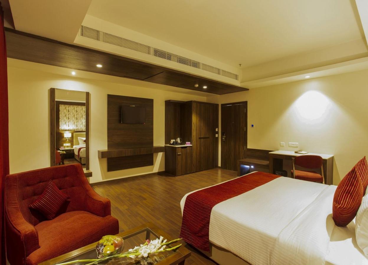 Sarovar Portico, Somnāth Buitenkant foto