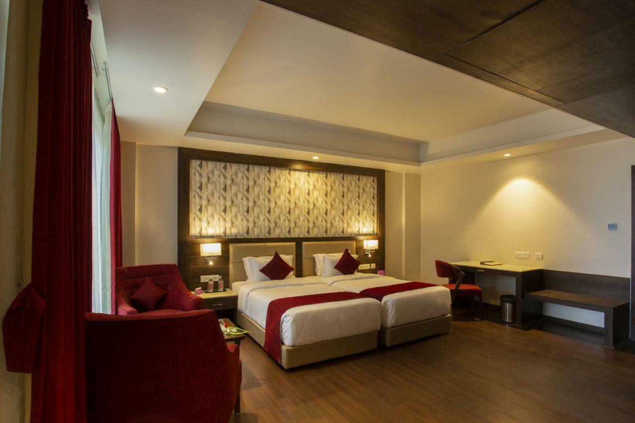 Sarovar Portico, Somnāth Buitenkant foto
