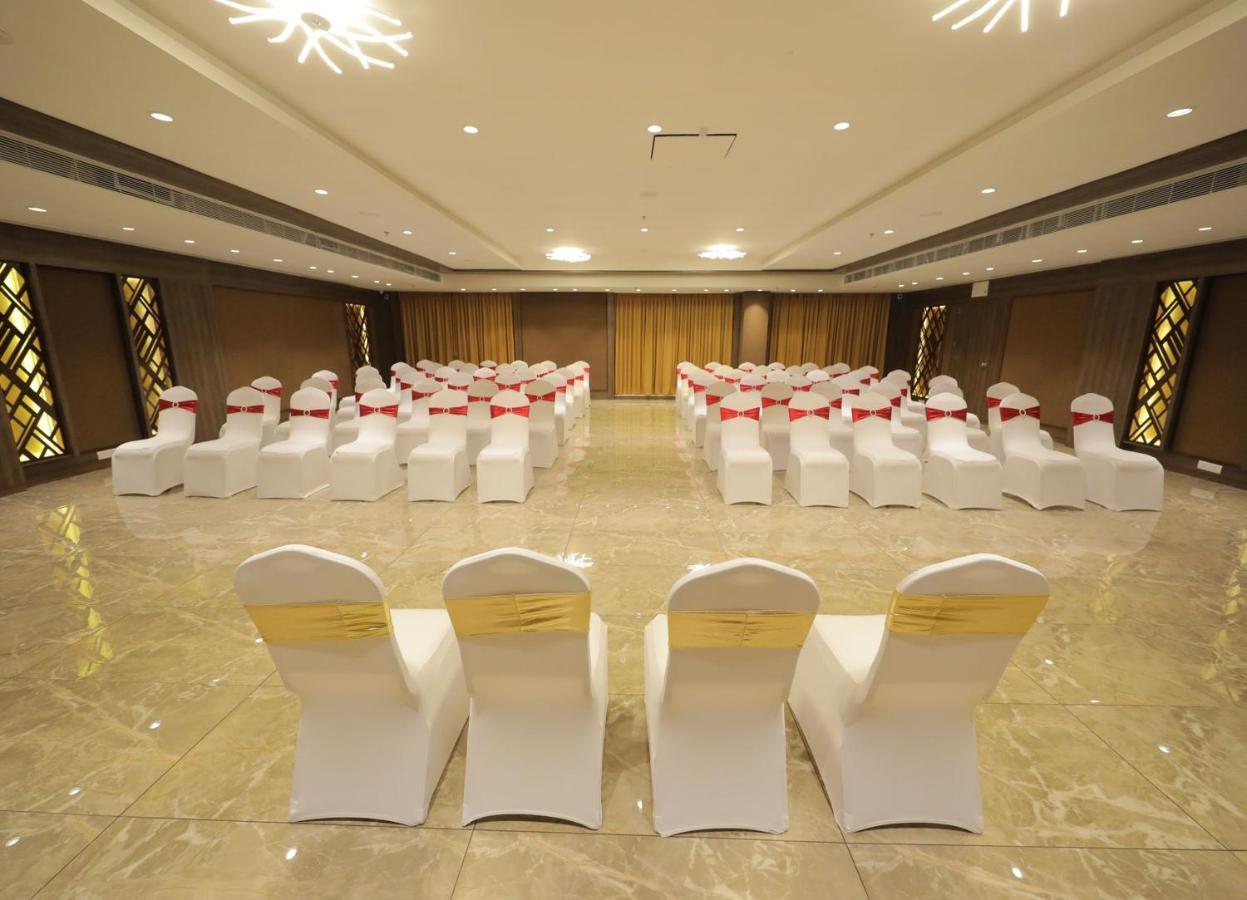 Sarovar Portico, Somnāth Buitenkant foto